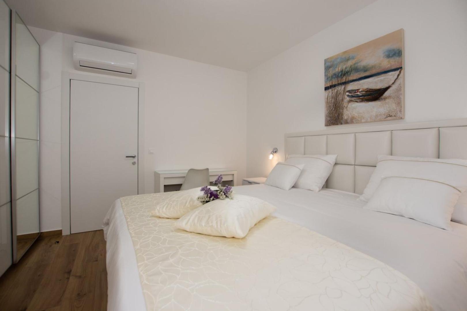 Villa Stella - Crowonder Luxury Rent Turanj Bagian luar foto